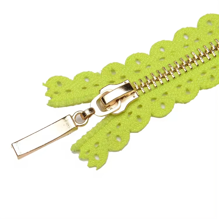Custom 3# 4# 5# 8# 10# Brass Separating Green Lace Metal Zipper