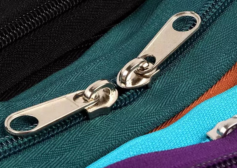 How to make customized zippers of better quality？